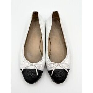 Chanel Ballet Flats White & Black Bi-Color Leather Cap Toe CC Logo Sz EU 36.5